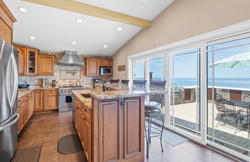 North Greece House | True North Luxury Lakefront Retreat with Stunning Views of Lake Ontario
