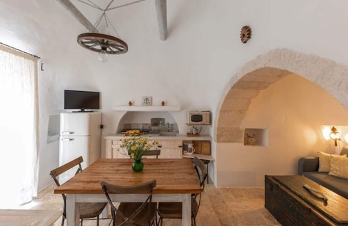 Ostuni Cottage | Trulli cottage with swimming pool Valle d'Itria