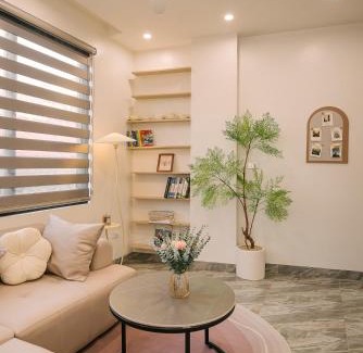 Lang Ha Apartment | Trung Glass Apartment With Projector