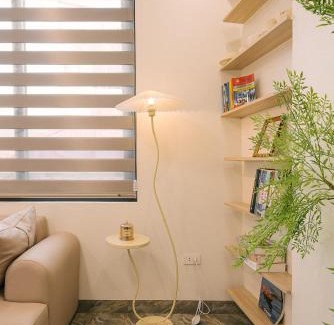 Lang Ha Apartment | Trung Glass Apartment With Projector
