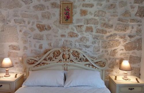 Galia Apartment | Tselekos House Old renovated stone house crete