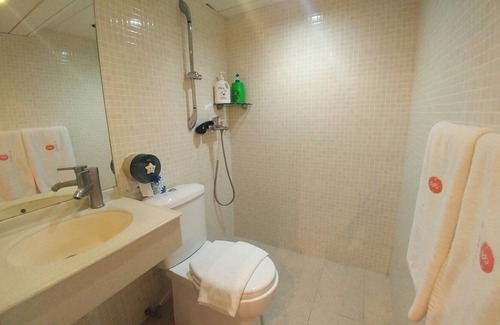 Kwun Chung Apartment | Tsim Sha Tsui, Jordan, 3 minutes to the MTR station, Harbour City, Temple Street