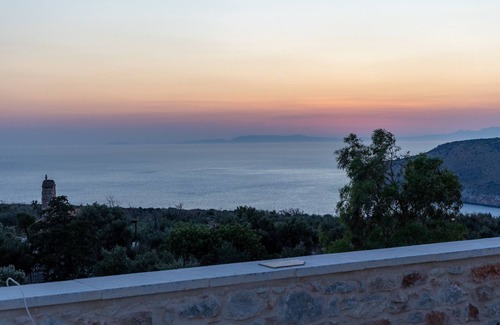 Omales Apartment | Tsopakas Nest Studio,Near tavern,Beach,Mani