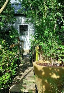 Almere Bed & Breakfast | Tuinhuisje in het groen