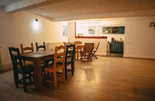 Corbeni House | Turnul Mareșalului -Casă de Vacanță cu Panoramă 360 în Inima Naturii, lângă Transfăgărășan