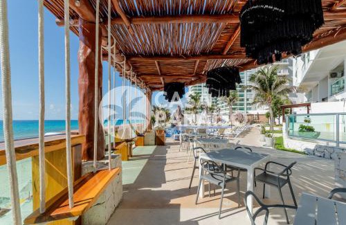 Punta Cancun Apartment | *TURQUOISE ESCAPE- Beachfront Studio by Casa Paraiso*