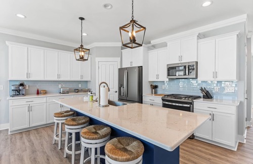 Ocean Isle Beach House | "Turtle Vista" Private Pool (Opt. Heat), Elevator, Crow's Nest, Beach Club Access