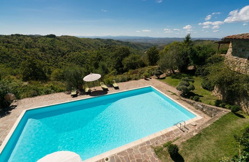 Gaiole in Chianti Apartment | Tuscan apartment with magnificent panorama, private pool, WLAN, pure nature, relaxation