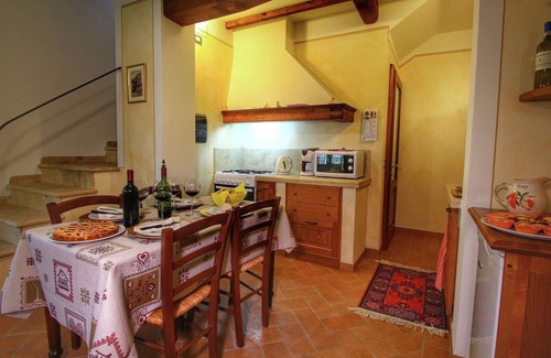 Santa Maria Cottage | Tuscan Retreat with Pool