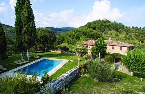 Gaiole in Chianti House | Tuscan Villa Near Florence | Vineyard Views | Pool
