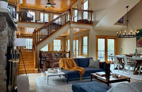 Pond Eddy House | Tuthill Tree House - Secluded Mountain Cabin with Roof Deck