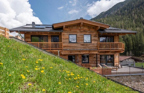 Juns Apartment | TUX MOUNTAIN Apart