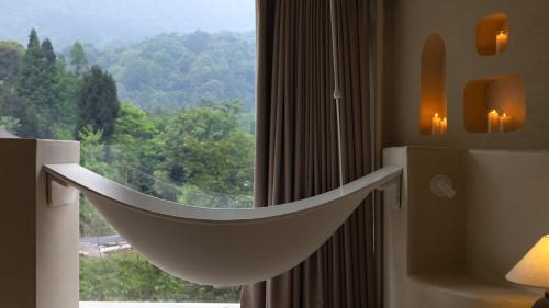 Yucheng District Hotel | Twilight Cloud Spring Tree Private Hot Spring Homestay Bifengxia Panda Base Store