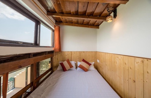 Kasiyalekh Apartment | Twilight Ridge, Studio overlooking the hills w wifi by Roamhome