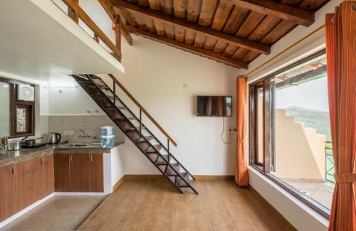 Kasiyalekh Apartment | Twilight Ridge, Studio overlooking the hills w wifi by Roamhome