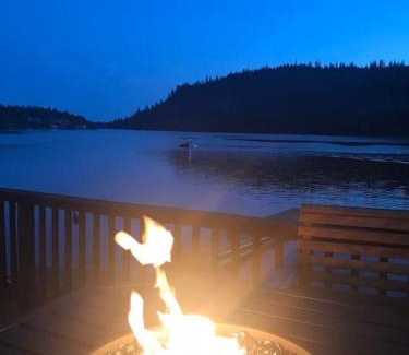 Rathdrum House | Twin Lakes Waterfront Retreat with Private Dock Fire Pit And Family Friendly Space