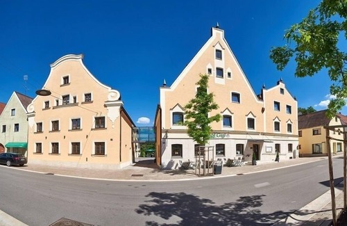 Neustadt an der Donau Apartment | Twin room (17 sqm) with two single beds