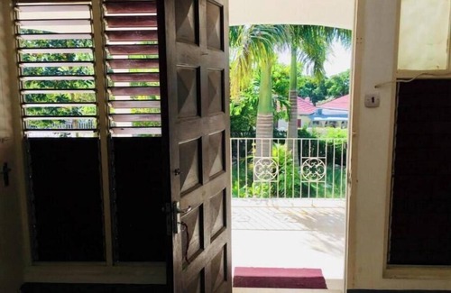 IronShore Estates Apartment | Twin Room with Porch and garden view. Private bathroom. Shops 8 min. walk.