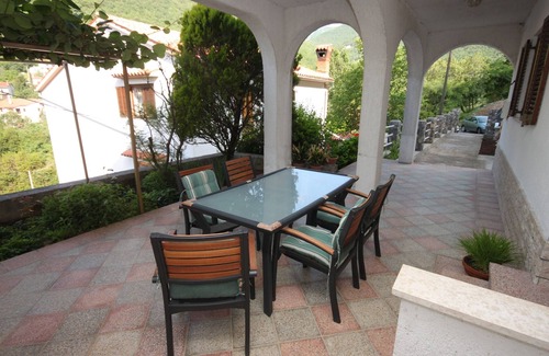 Obrs Apartment | Two bedroom apartment with terrace Mošćenička Draga, Opatija (A-7786-a)