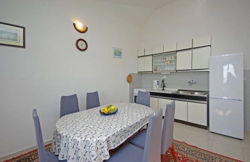 Okrug Donji Apartment | Two bedroom apartment near beach Okrug Donji, Čiovo (A-18300-a)