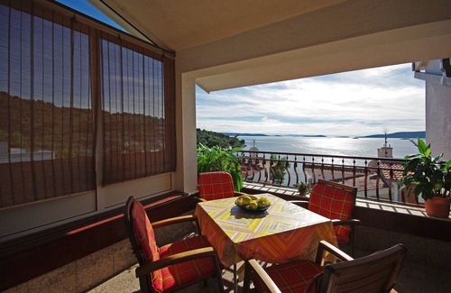 Okrug Donji Apartment | Two bedroom apartment near beach Okrug Donji, Čiovo (A-18300-a)