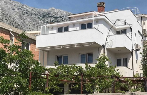 Baska Voda Apartment | Two bedroom apartment with terrace and sea view Baška Voda, Makarska (A-6612-a)