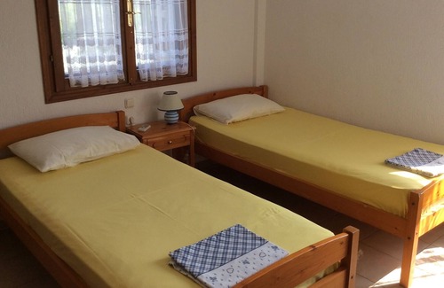 Pella Region Apartment | Two bedroom apartment in pretty seaside village