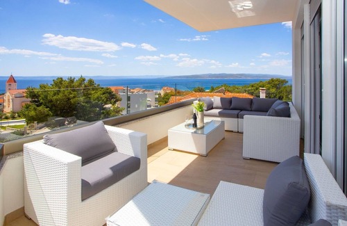 Promajna Apartment | Two bedroom apartment with terrace and sea view Promajna, Makarska (A-22264-a)
