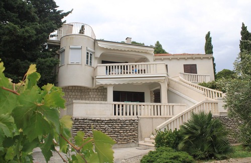 Lukoran Apartment | Two bedroom apartment near beach Lukoran, Ugljan (A-8494-a)