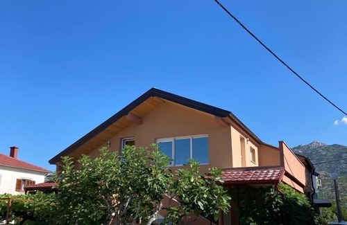 Seline Apartment | Two bedroom apartment near beach Seline, Paklenica (A-13295-a)