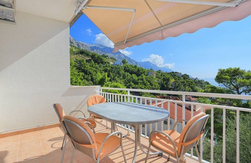 Brela Apartment | Two bedroom apartment with terrace and sea view Brela, Makarska (A-6688-d)