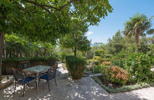 Brela Apartment | Two bedroom apartment with terrace Brela, Makarska (A-20186-a)