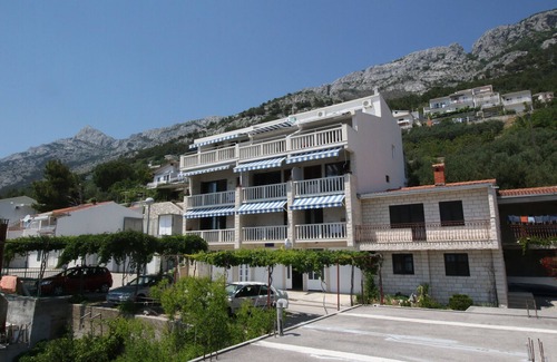 Pisak Apartment | Two bedroom apartment with terrace and sea view Pisak, Omiš (A-5154-e)