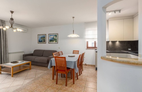 Vrsar Apartment | Two bedroom apartment with terrace Vrsar, Poreč (A-17473-b)