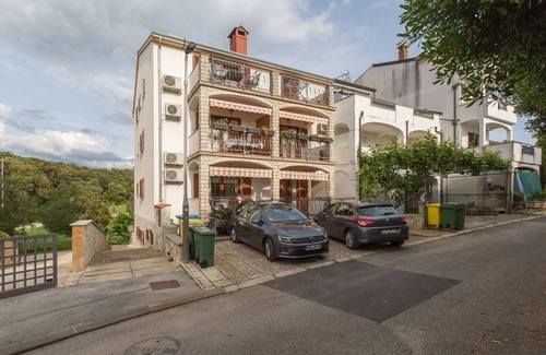 Vrsar Apartment | Two bedroom apartment with terrace Vrsar, Poreč (A-17473-b)