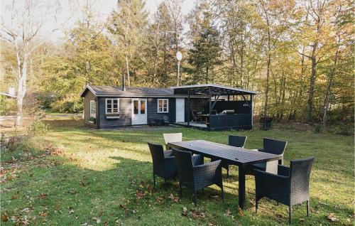 Ronne House | Two-Bedroom Holiday Home In Ronne