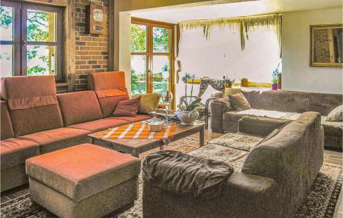 Stawiguda House | Two-Bedroom Holiday Home In Stawiguda