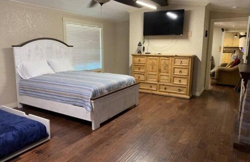 Anacoco House | Two bedroom house on Toledo Bend Lake