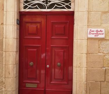 Senglea House | Two gate town house