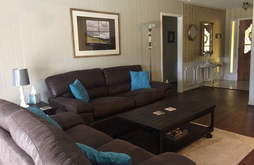 Bryan House | Two king beds, 2300 sf in vintage home in quiet neighborhood 10 min. from A&M.