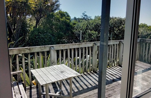 Raglan Apartment | Two minutes from famous Raglan surf beaches. Access to bush track. Dogs welcome.