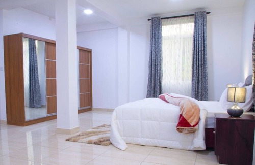 Arusha Cabin | Two Mountains Lodge Block B3