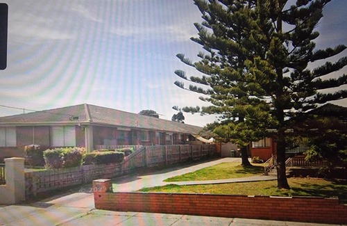 Tullamarine House | Two Pines, whole home in Tullamarine near airport!