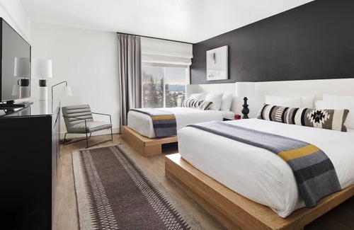 Teton Village Hotel | Two Queen, Gravity Haus, Skiing Fun, Foot of Jackson Hole Mountain