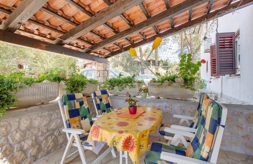 Artatore Apartment | Two-room apartment Simpatico located in the village of Artatore.