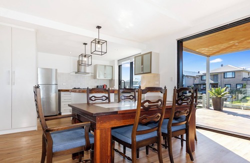 Geographe House | Two-Storey with Marina Views
