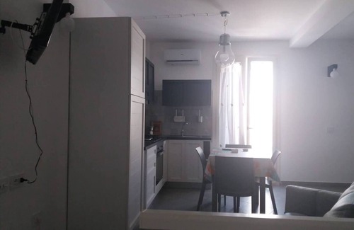 Avola House | Two-story house in the city -climatized - wifi