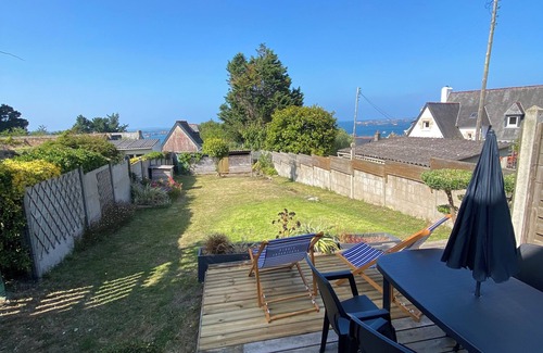 Loguivy House | TY LOUIS Fisherman's cottage with sea view and beaches 2 minutes walk away