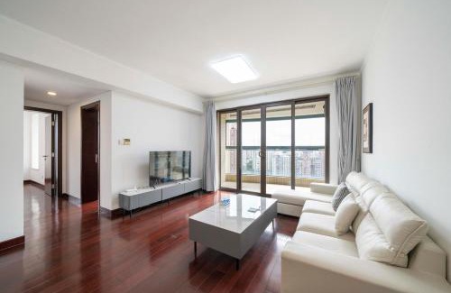 Gubei Apartment | Tyms 2BR APT Hongqiao Yucui Garden