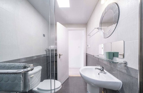 Gubei Bed & Breakfast | Tyms Family 3BR 2BA APT Crystal Garden